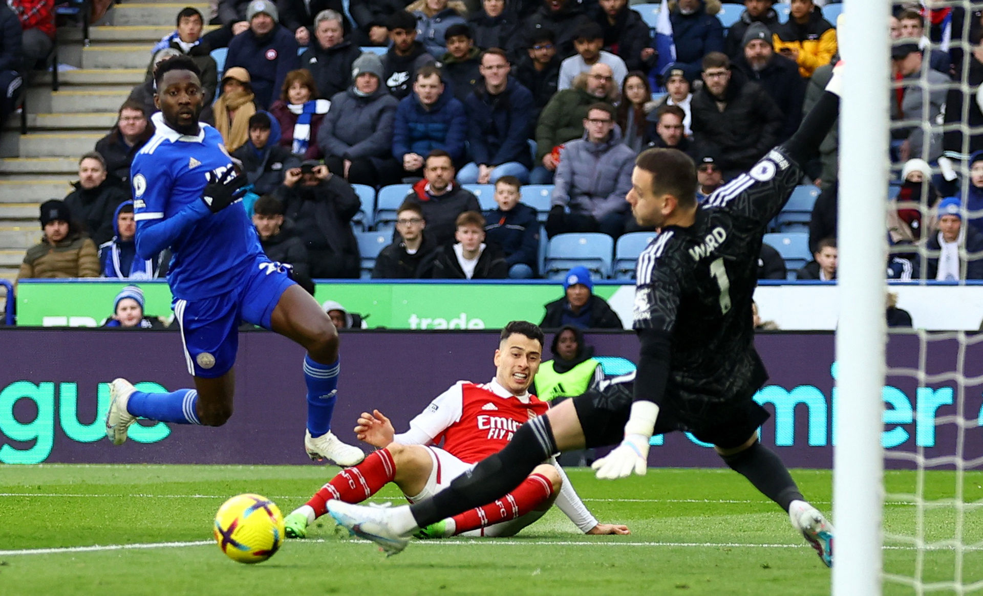 雷斯出色的 雷斯出色的