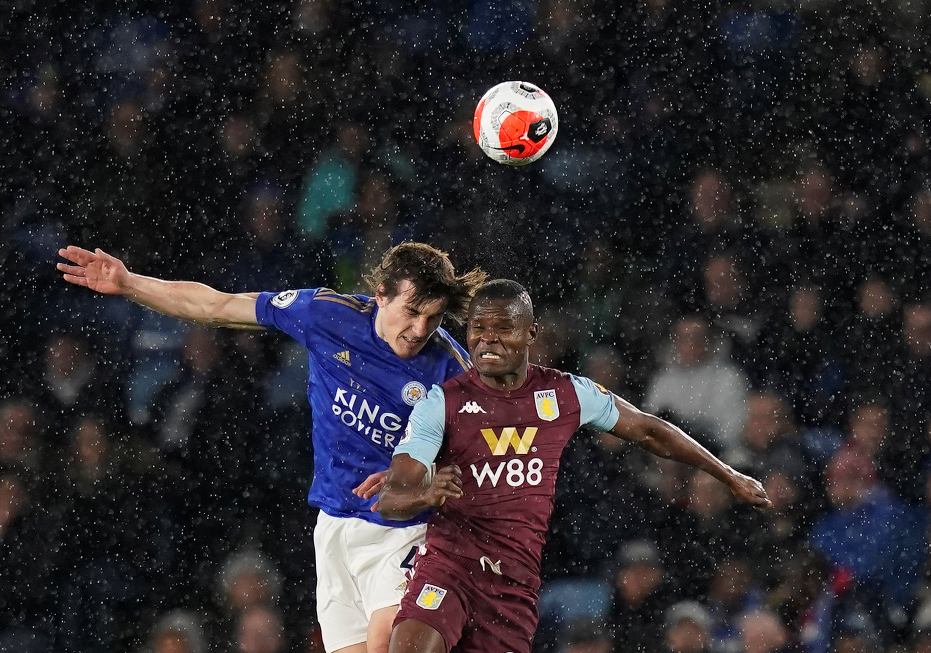 一个不容忽 一个不容忽